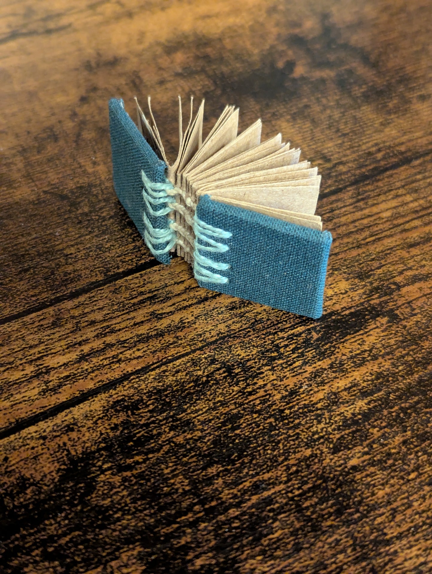 Mini mini book, green
