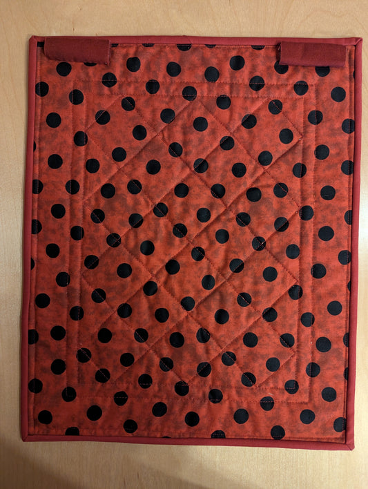 Quilted Wall Hanging: Pinwheels and Wreaths