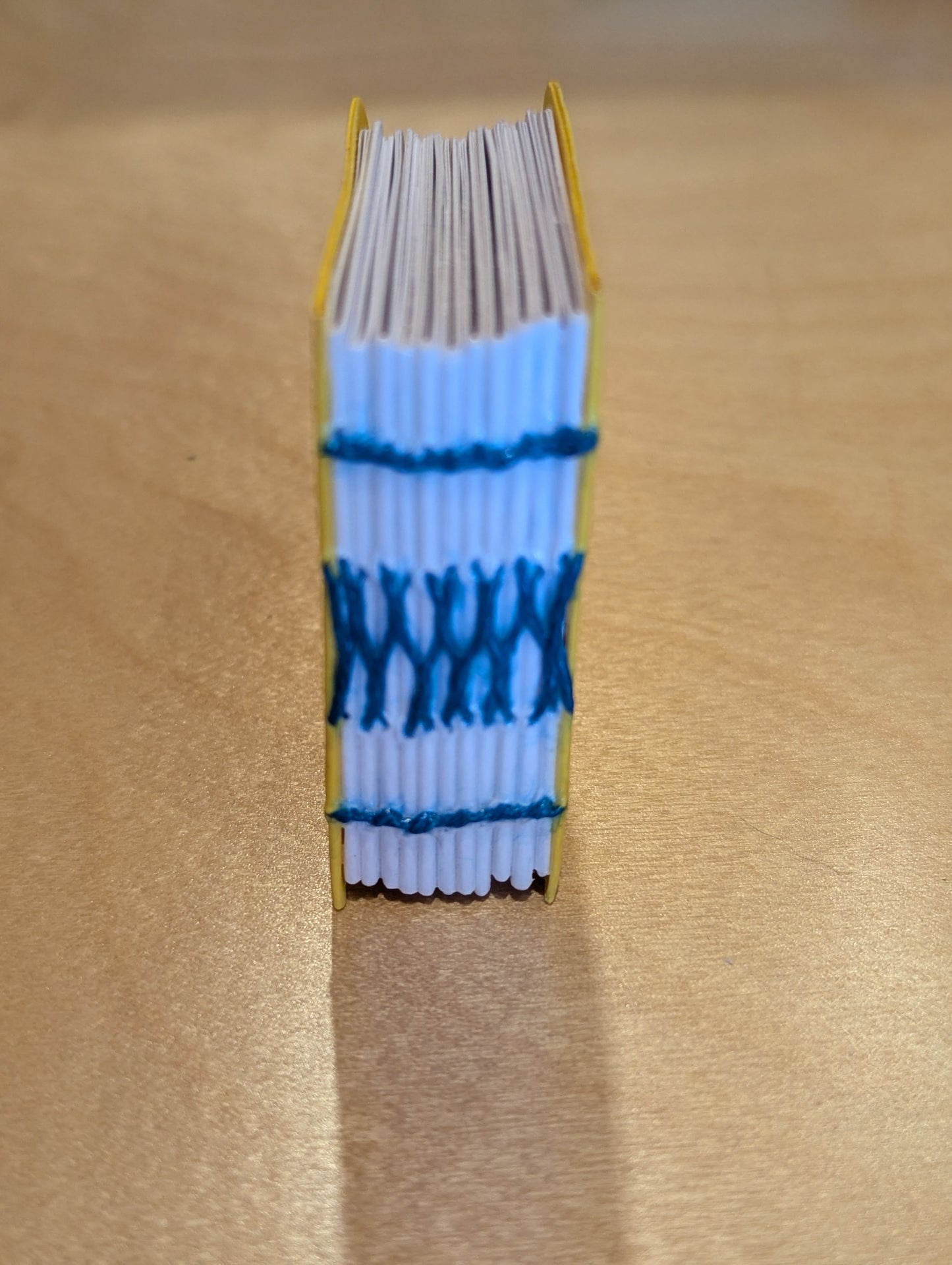 Journal: Mini book, Yellow deer