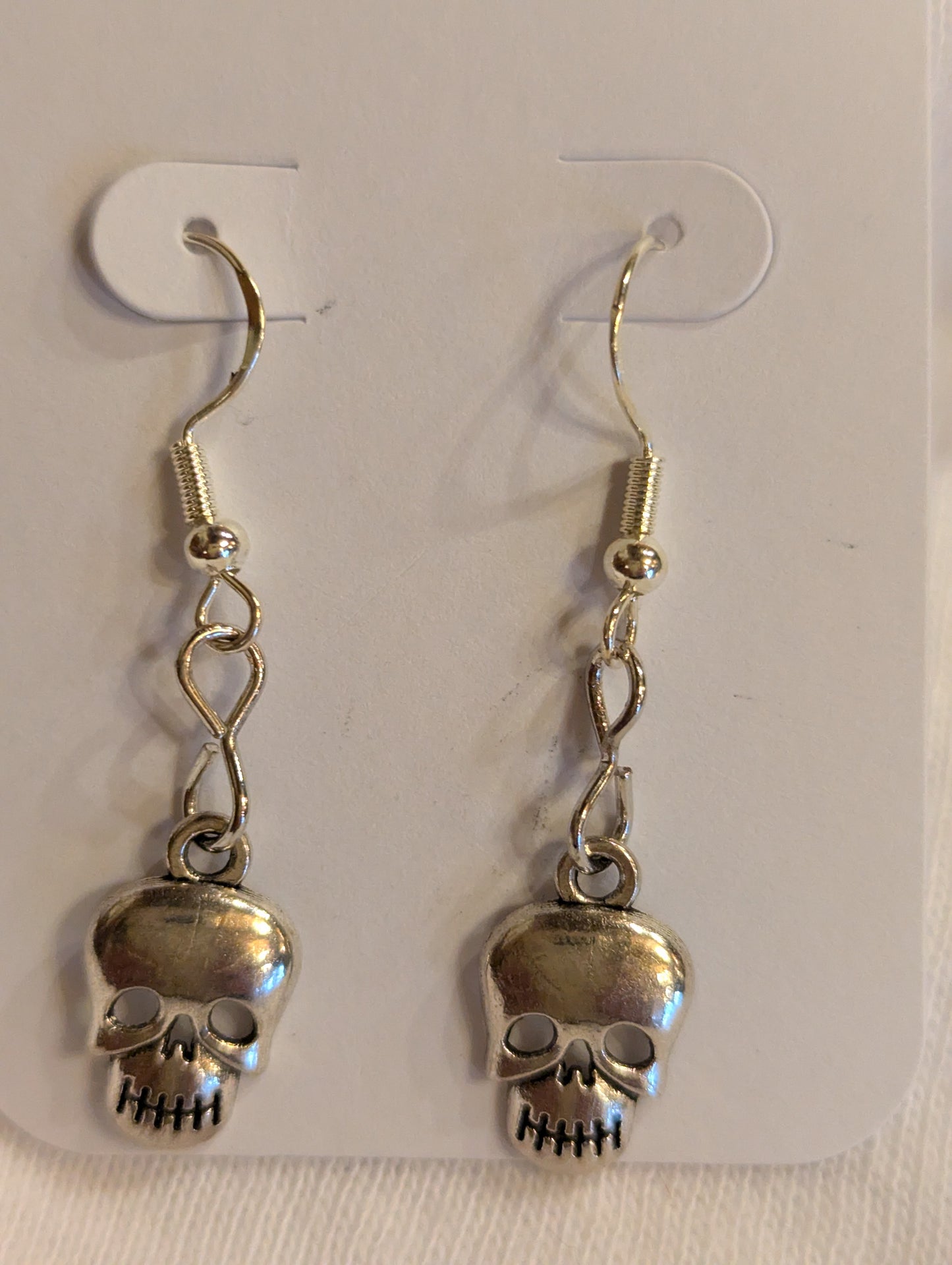 Earrings: Skulls