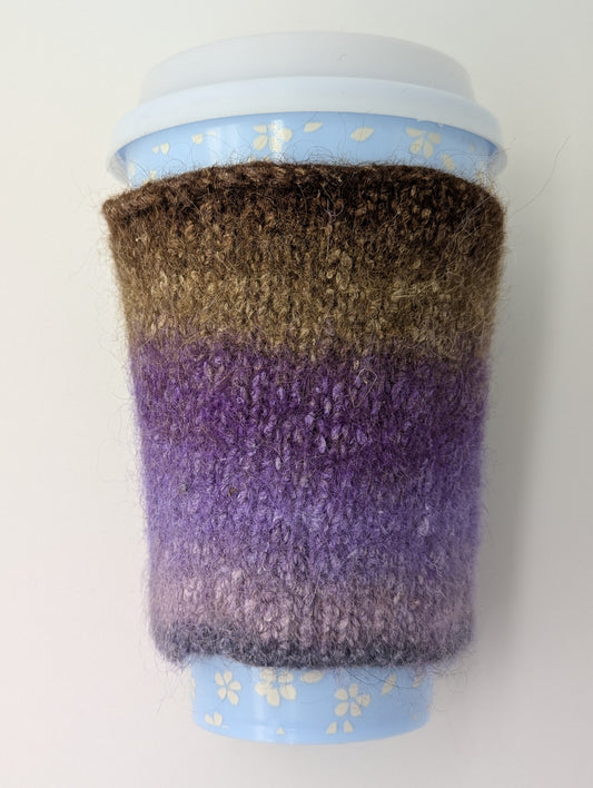 Mug cozy with a brown to purple color gradient