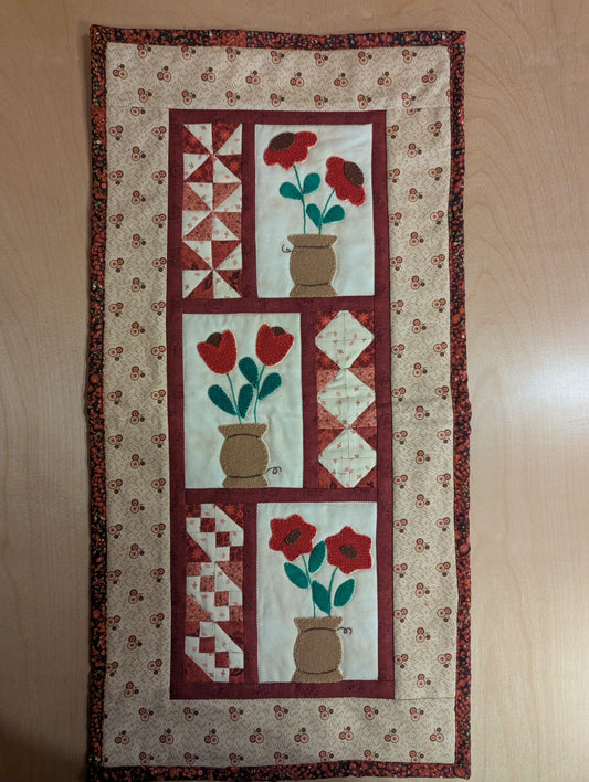 Quilted Wall Hanging: Bouquets