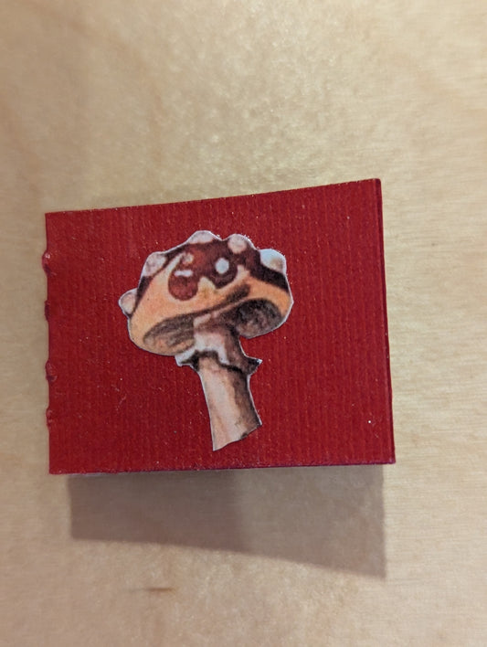 Journal: Mini book, red mushroom