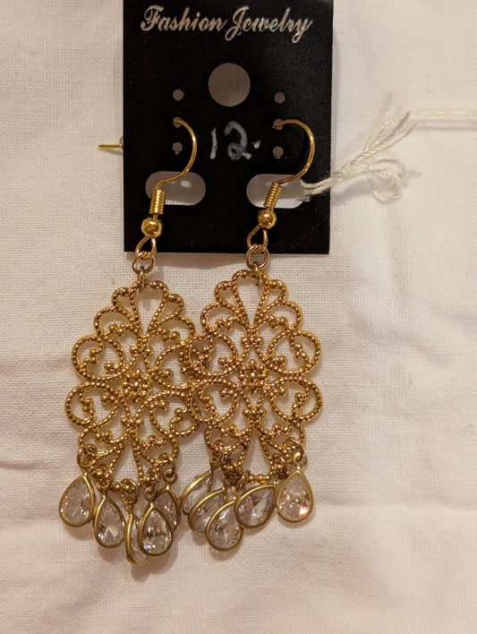 Earrings: Golden filigree