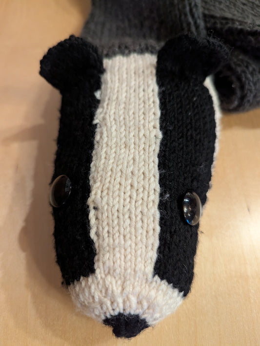 Scarf: Badger scarf