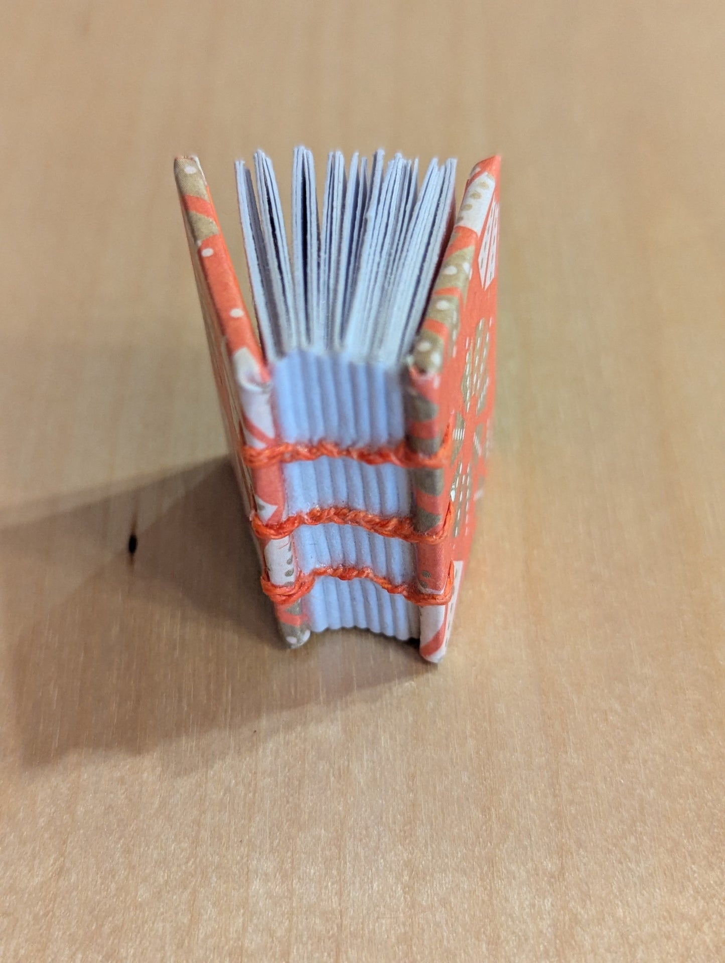 Journal: Retro Flowers, mini book