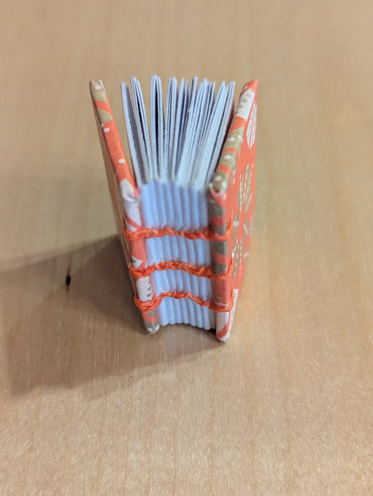 Journal: Retro Flowers, mini book